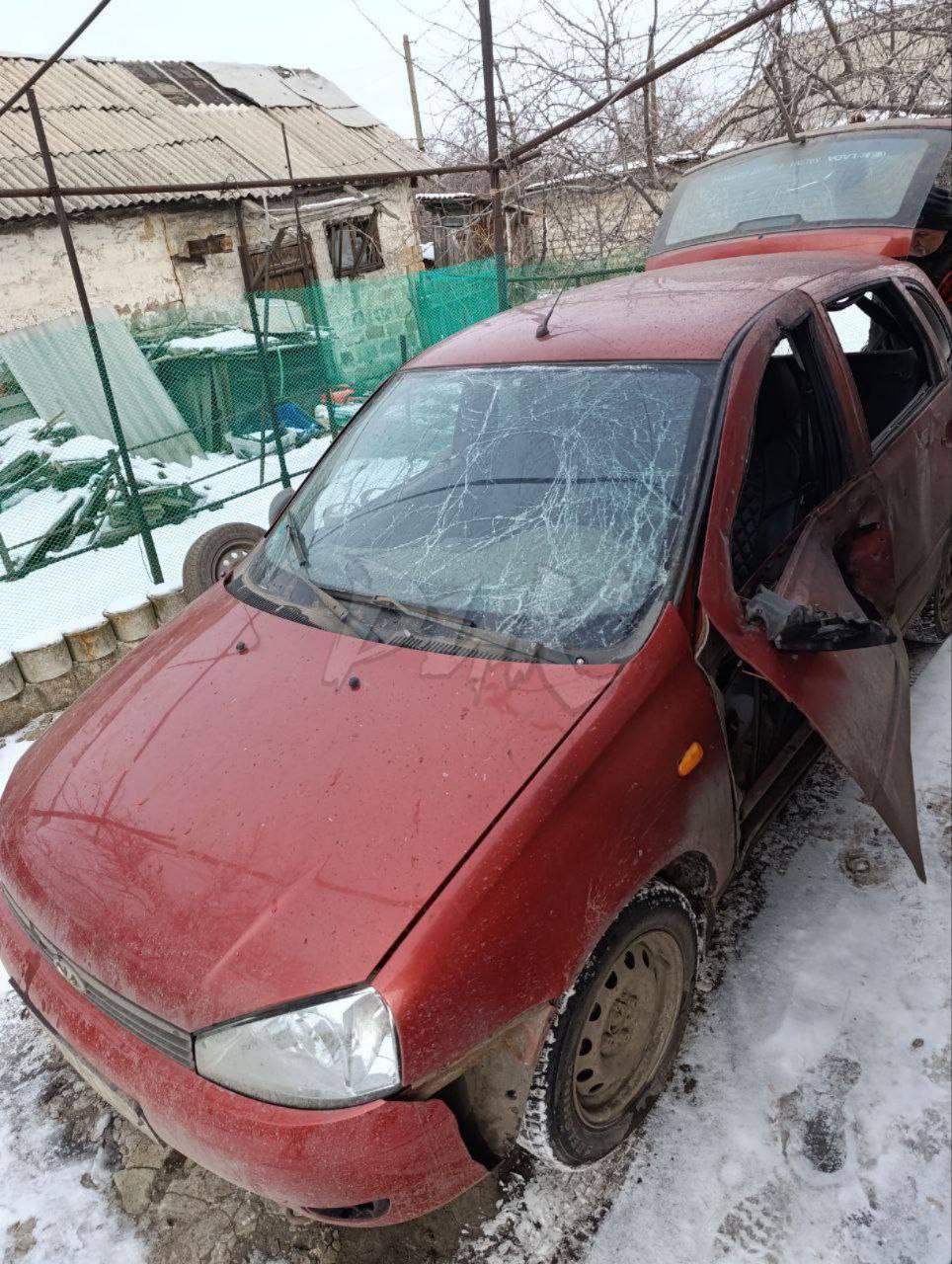 Последствия атаки беспилотника в Горловке