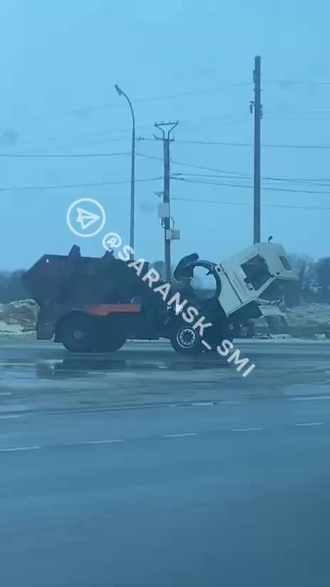 ДТП с автобусом на Гагаринском мосту вызывает пробку