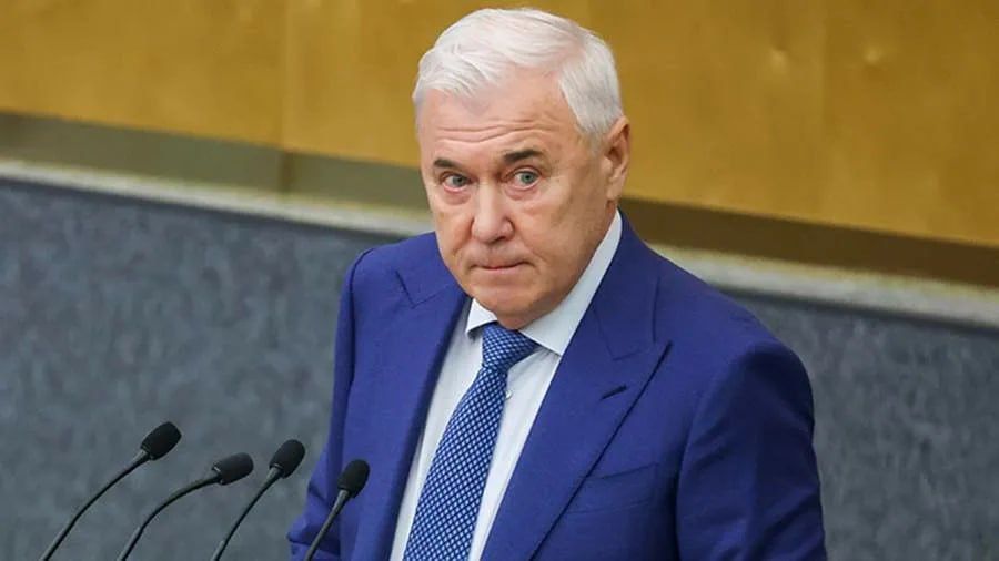 Снижение НДС может произойти в ближайшее время заявил глава комитета Госдумы по финансовому рынку Анатолий Аксаков Это решение позволит нам решить и социальные вопросы и вопросы обороноспособности и инвестиционного развития Опираясь на решение президента на то что он заявил о том что это временная мера будет снижение НДС я уверен что это произойдет в довольно короткие сроки jkinvest news jkinvest