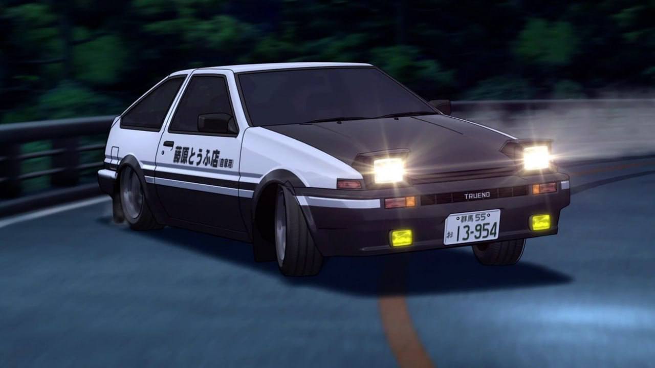 Toyota планирует возродить ту самую тачку из легендарного аниме Initial D.  Компания представила рестомод культовой Sprinter Trueno AE86 с чуть более свежим дизайном и современным двигателем от GR Yaris.  Причина возрождения проста: анимешники до сих пор так трясутся из-за этой тачки, что штампуют неоригинальные кузова в обход Тойоты. Компании это не понравилось и они решили чуток заработать, выпустив авто ограниченным тиражом. Гениально!  первое впечатление