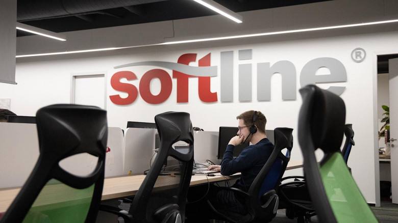Цифровая автоматизация промышленности не за горами: Росатом и Softline объединяют усилия На форуме ЦИПР-2025 подписано соглашение между дивизионом Росатома «РАСУ» и IT-холдингом Softline о совместной разработке и продвижении цифровых решений для промышленности. Партнеры сосредоточатся на создании программных продуктов, совместимых с существующими автоматизированными системами управления технологическими процессами АСУ ТП , а также их адаптации под запросы различных отраслей. «С помощью коммерческих мощностей и развитой сети дистрибуции Softline мы планируем предъявить рынку наши продукты, тем самым решая задачи внедрения в промышленности высоких технологий, базирующихся на российских решениях. Наша цель - предложить рынку не просто аналоги зарубежных продуктов, а более совершенные системы, учитывающие специфику российских отраслей энергетики и промышленности»,- рассказал Андрей Бутко, генеральный директор РАСУ. Со стороны Softline подчеркивают стратегическую значимость сотрудничества. «Росатом и его большое подразделение по автоматизации РАСУ является очень важным стратегическим партнером. С учетом опыта этой компании, которая сегодня автоматизирует атомную отрасль, мы намерены выстроить органичное партнерство и совместно разрабатывать продукты, их коммерциализировать и выводить на рынки»,- отметил Владимир Лавров, генеральный директор ГК Softline.