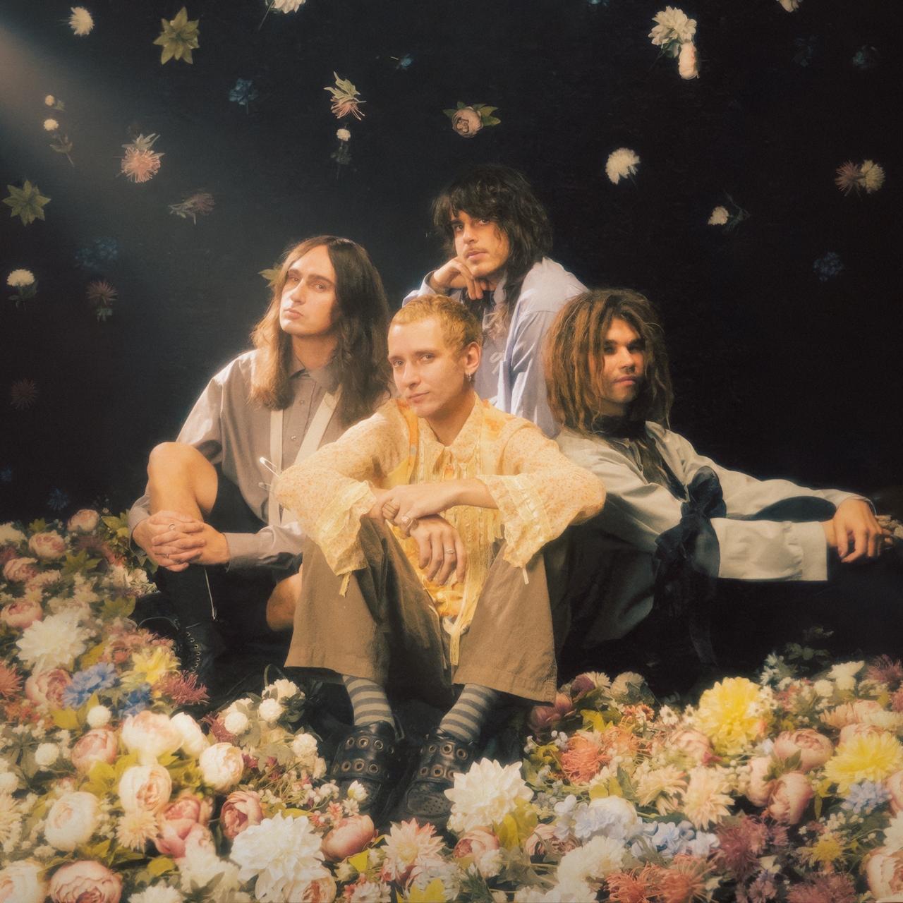 Весной в Самаре выступит ssshhhiiittt Группа выступит на концертной площадке Сигнал Концерт состоится 20 апреля Отличительные черты рок группы тексты про жизнь современных подростков и использование различных инструментов например громкий электронный шум прерывается партией фортепиано Тур приурочен к 10 летию коллектива Начало в 20 00 Стоимость билета от 1 800 enter samara