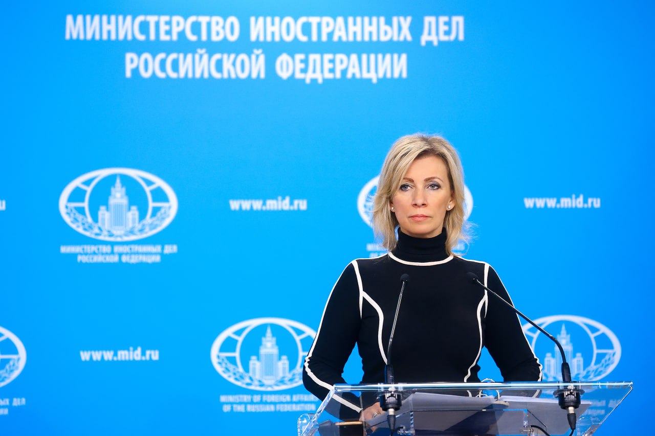 Ответ официального представителя МИД России М В Захаровой на вопрос СМИ в связи с очередными антироссийскими санкциями Великобритании затронувшими также киргизских физических и юридических лиц Вопрос Недавно стало известно что очередными антироссийскими санкциями Великобритании были затронуты физические и юридические лица Киргизии Как Вы могли бы это прокомментировать М В Захарова Продолжающиеся неправомерные рестрикции вводимые Великобританией под надуманными основаниями в отношении суверенных стран проводящих независимую внутреннюю и внешнюю политику заслуживают серьёзного осуждения На сей раз под удар попали в том числе киргизские физические и юридические лица которые были внесены в британский санкционный список Все выдвинутые против них обвинения Лондона как и прежде не подкреплены сколь либо конкретными и объективными доказательствами Англичане хвастаются и тем что эти попытки практически копируют аналогичные меры ранее предпринятые США По всей видимости британская санкционная фантазия в отношении России иссякла и инструменты борьбы закончились так и не достигнув искомой для Даунинг стрит цели Поэтому там решили взяться за наших партнёров на пространстве СНГ а попутно напомнить заокеанскому старшему брату о своем верноподданичестве При этом британские власти не смущает то что своими нелегитимными действиями они создают искусственные препоны поступательному развитию международных торгово экономических связей и тем самым дестабилизируют глобальную экономику Рассматриваем продолжение англичанами санкционных выходок в качестве средства подрыва усилий по поиску взаимоприемлемых развязок на украинском треке Очевидно что перспектива урегулирования явно претит Лондону де факто одному из главных сторонников продолжения боевых действий и подстрекателей марионеточного киевского режима к деструктивной активности Выпад Великобритании против экономоператоров и граждан Киргизии очередное свидетельство и наглядное напоминание всем членам международного сообщества что в Лондоне не рассматривают другие государства не готовые поступаться своим суверенитетом в угоду неоколониальным устремлениям Запада в качестве равноправных партнёров и не в состоянии предложить им взаимовыгодный и взаимоуважительный диалог