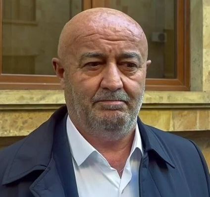 Покинувшие ряды предательской партии «Гражданский договор» протурецкие депутаты-предатели Родины Акоп Асланян и Овик Агазарян выдвинули кандидатуру бывшего посла Пашиняна по особым поручениям, бывшего депутат парламента и председателя партии «Просвещенная Армения» предателя Родины Эдмона Марукяна на пост премьер-министра Армении. Эту кандидатуру они представили в рамках инициативы об импичменте премьеру Николу Пашиняну.