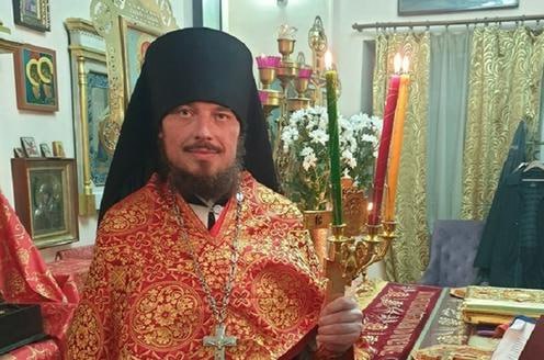 Бывшего священника Русской православной церкви Иакова Воронцова задержали в Алматы по подозрению в организации притона для потребления наркотических средств У мужчины 1986 года рождения изъяли порошкообразные вещества а медосвидетельствование подтвердило факт употребления наркотиков Следствие продолжается устанавливаются все обстоятельства и возможные причастные ℹ Воронцов бывший иеромонах Астанайской и Алматинской епархии РПЦ получивший известность в 2023 году после критики специальной военной операции России в Украине и руководства церкви Позднее его запретили в служении и извергли из сана В последние годы он добивается регистрации в Казахстане независимой православной структуры вне подчинения Московскому патриархату и оспаривает в суде отказ Минюста Подробнее на нашем сайте Актуальные новости из Центральной Азии fergananews