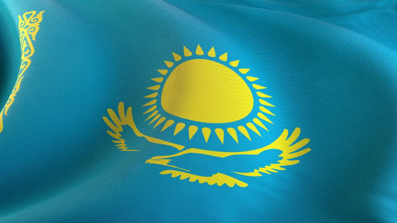Генеральное консульство Беларуси откроется до конца текущего года в крупнейшем городе Казахстана – Алматы, это предусмотрено постановлением Совета министров №247, которое было официально опубликовано на Национальном правовом интернет-портале. "Открыть до 1 января 2026 года Генеральное консульство Республики Беларусь в городе Алматы Республика Казахстан ", – говорится в документе. Белорусское правительство также поручило Министерству финансов оплатить расходы на открытие и содержание нового генконсульства "в пределах средств, предусмотренных МИД в республиканском бюджете" на соответствующие цели. В настоящее время в Казахстане действует посольство Беларуси, находится оно в столице республики – в городе Астане. Дипмиссия начала действовать в этой стране в 1997 году.