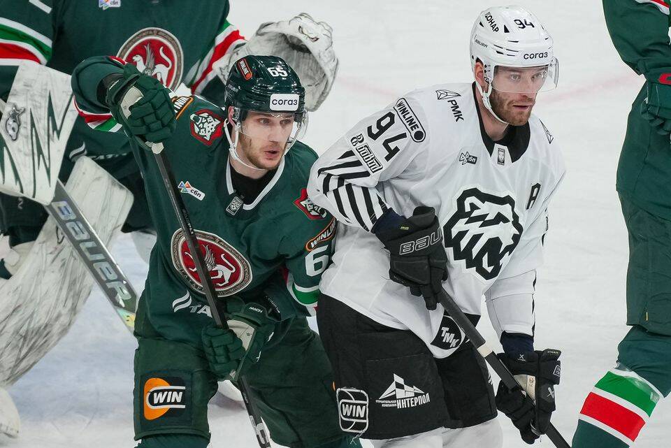 Ак Барс сыграет с Трактором в матче чемпионата КХЛ Ак Барс проведет встречу с Трактором в рамках регулярного чемпионата КХЛ Начало встречи в столице Татарстана запланировано на 17 00 по московскому времени Читать полностью