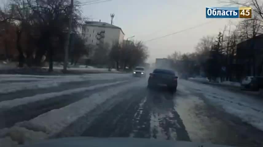 В Кургане закрыт участок улицы Свердлова из-за аварии на водопроводе