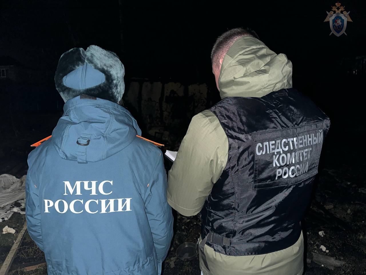 В Новороссийске следователи проводят проверку по факту гибели местного жителя в результате пожара  Следственным отделом по городу Новороссийску СКР по  Краснодарскому краю организована доследственная  проверка по сообщению о пожаре в хозяйственной постройке в селе Убых, в результате которого погиб мужчина.  По предварительным данным, в ночь на 24 февраля 2025 года произошло возгорание в хозяйственной постройке, расположенной на улице Пасечной в селе Убых города Новороссийска. Соседи, увидев пожар, вызвали на место пожарную службу. После локализации возгорания в помещении было обнаружено тело 65-летнего мужчины. Одной из возможных причин пожара могло стать неосторожное обращение с огнем.  В настоящее время следователем СК проведен осмотр места происшествия, продолжается проведение других необходимых проверочных мероприятий, направленных на установление всех обстоятельств произошедшего, в том числе точной причины и очага возгорания. В рамках проверки назначена судебно-медицинская экспертиза.    Следственное управление Следственного комитета Российской Федерации по Краснодарскому краю напоминает гражданам о необходимости соблюдения мер предосторожности при обращении с огнем в жилых и не жилых помещениях.