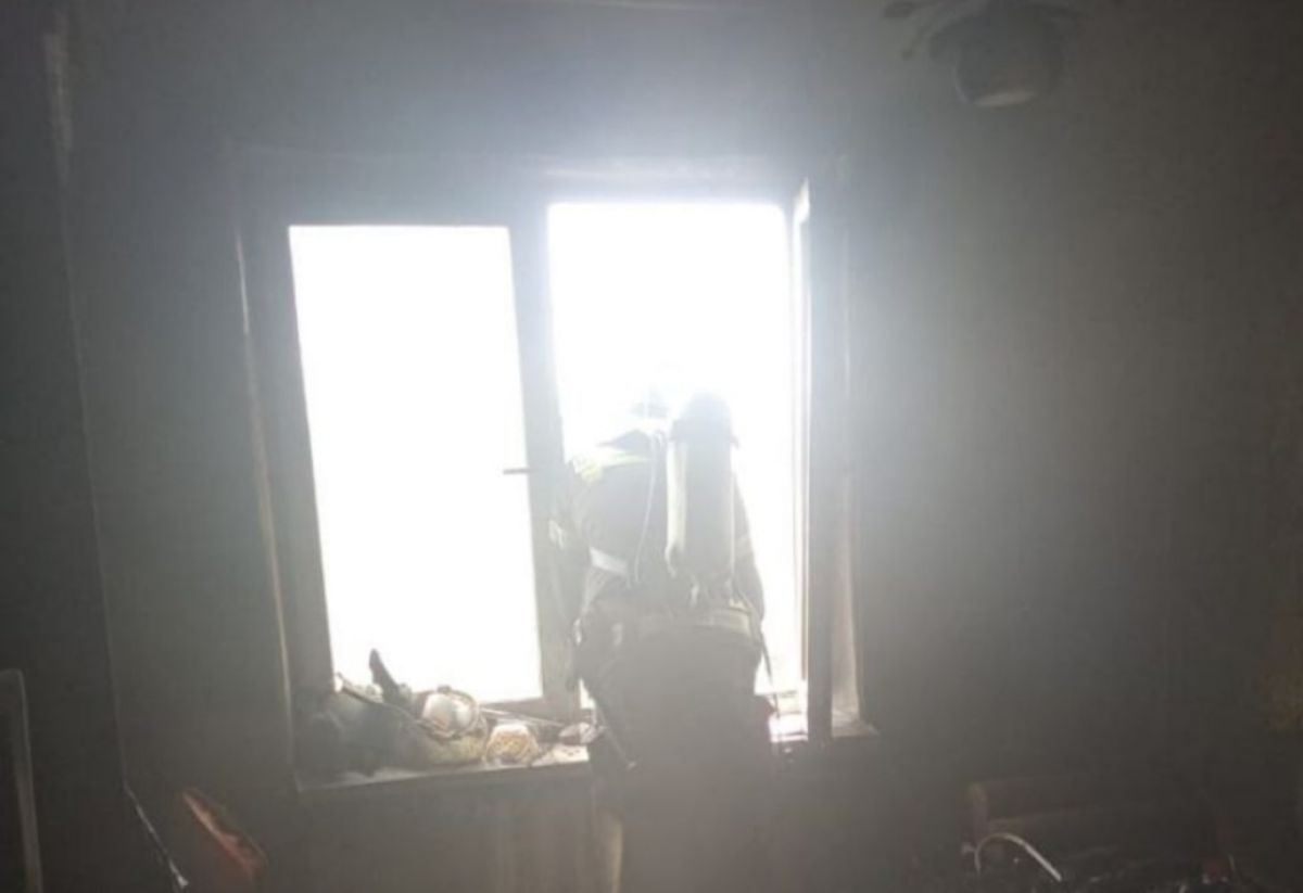 В пожаре на улице Бурова погиб мужчина Пожар в дома №32 на улице Бурова унес жизнь одного из жильцов дома. Об этом сообщили в пресс-службе МЧС России по Орловской области. ↗ Прислать новость Подписаться