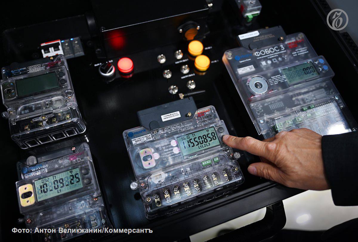 Компания Транснефтьэнерго предлагает распространить и сделать дороже систему аварийного управления спросом на электроэнергию во всех энергодефицитных регионах России Суть модели потребители добровольно соглашаются на временное отключение по команде диспетчера в обмен на плату Сейчас так работает энергосистема Юга ТНЭ предлагает увеличить стоимость услуги примерно втрое и продлить максимальную длительность отключений с четырех до 12 часов Подписывайтесь на Ъ Оставляйте бусты