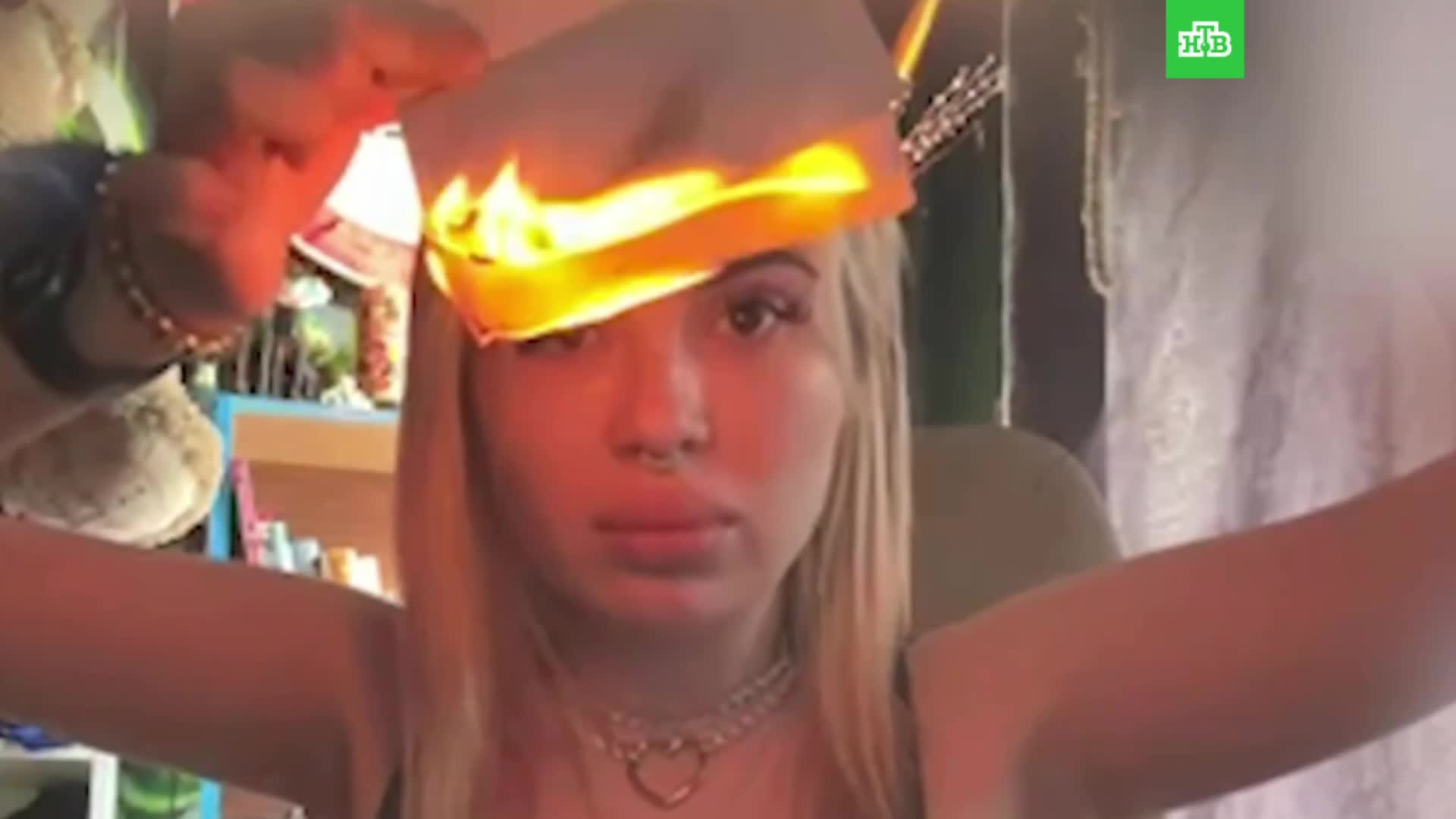 Блогершу Александру приговорили к двум годам колонии за сожжение паспорта