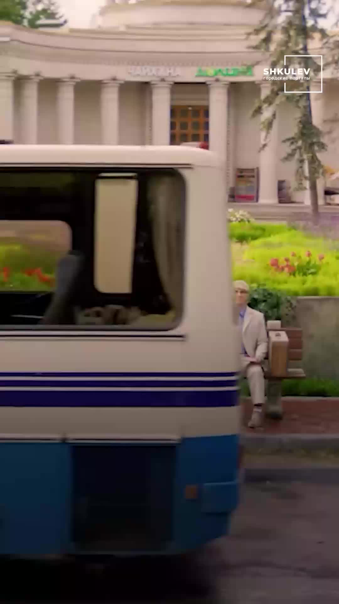 Премьера новогоднего фильма 'Невероятные приключения Шурика' с Ларисой Долиной в Москве