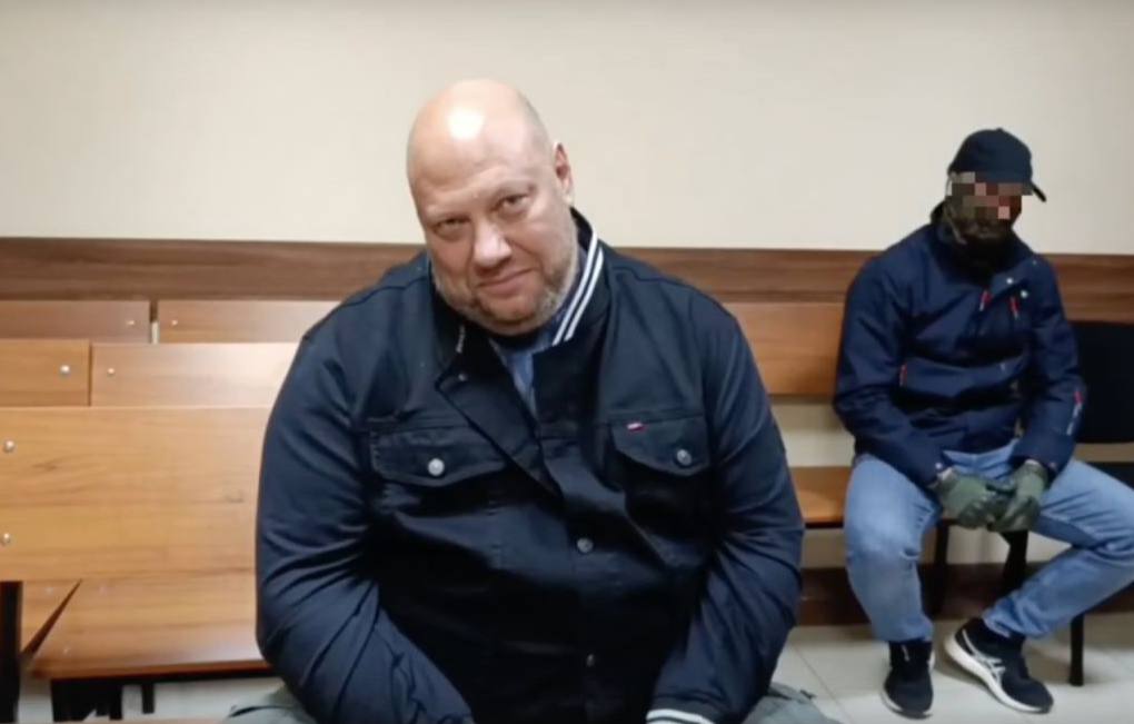 Илью Штокмана этапируют в Москву сообщили НИА Нижний Новгород в облсуде Собеседник агентства уточнил что экс чиновнику продлили меру пресечения до 24 февраля 2026 года Бывшего вице мэра Нижнего Новгорода обвиняют в получении 55 млн рублей за содействие строительной организации в заключении муниципальных контрактов и обеспечение лояльного контроля за их исполнением Уголовное дело расследуется в СК России