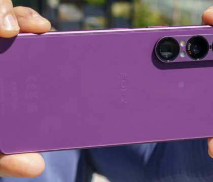Sony прекратила производство смартфонов Xperia — Smartphone Digest Smartphone Digest сообщает, что Sony прекратила производство фирменных смартфонов Xperia. Однако это вовсе не значит, что японская компания уходит с рынка. Устройства Xperia среднего класса для Sony производят другие компании. Теперь то же самое будет с флагманской продукцией. Читать далее