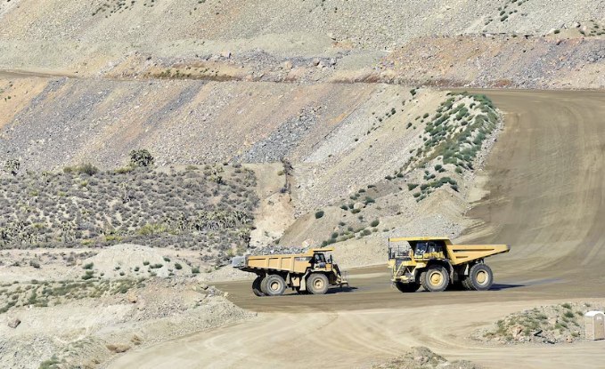 Программа Пентагона по ИИ для ценообразования полезных ископаемых Пентагон реализует проект OPEN OpenPriceEngine for Natural Resources направленный на установление рыночных цен редких минералов не зависящих от поставок из Китая В приоритет войдут четыре ключевых ресурса Цель инициативы обеспечить независимость США от китайских поставщиков и создать механизмы автоматического ценообразования на основе искусственного интеллекта Планируется определить влияние тарифов на стоимость ресурсов формируемых алгоритмами ИИ ИИ цены полезныеископаемые investing investing