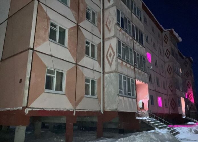 Капремонт систем электроснабжения провели в шести домах поселка Черский В поселке Черский Нижнеколымского района завершили работы по капитальному ремонту системы электроснабжения в шести многоквартирных домах Это стало возможным благодаря реализации региональной программы по капитальному ремонту жилых зданий в Якутии Подробнее читайте по ссылке Фото фонд капремонта Якутии yk24 ru в MAX Telegram ВК VK Видео