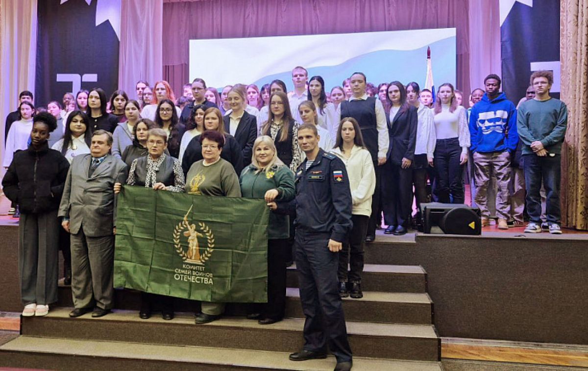 Марафон добрых дел КСВО три года сердечного служения единства и взаимовыручки   newstula ru fn 1755567 html С 17 по 23 ноября в региональных штабах Комитета семей воинов Отечества КСВО проходит масштабная акция Марафон добрых дел Цель акции по словам ее организаторов объединить всех кто помогает семьям защитников России поддерживает участников спецоперации укрепляет духовные и нравственные ценности а также воспитывает молодое поколение в духе патриотизма и любви к Родине   Прислать новость Подписаться   Мы в MAX