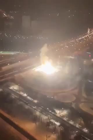 Авария на подстанции в Москве привела к отключению электричества в нескольких домах