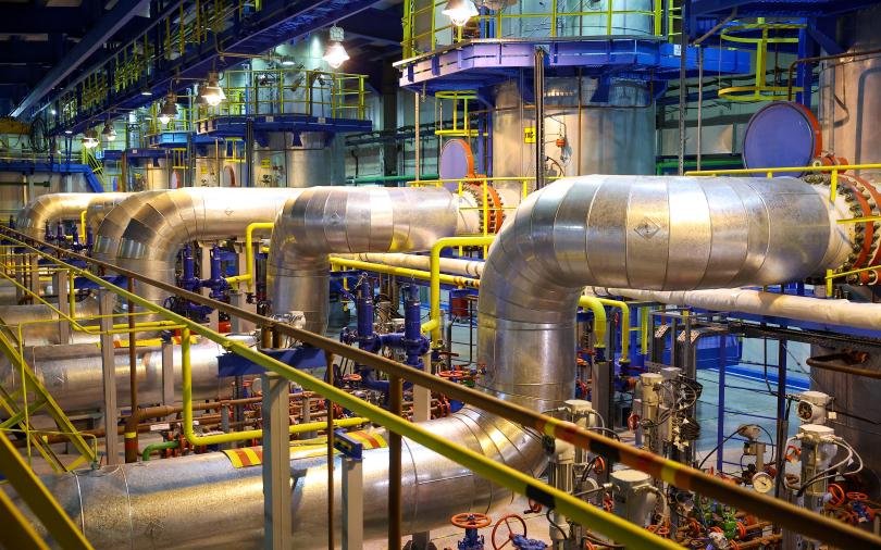 Биржевые цены на газ в США за два дня взлетели почти на 60 На торгах с 20 по 21 января биржевая цена газа на торгах Нью Йоркской товарной биржи NYMEX поднялась на 59 52 и на максимуме 21 января достигла отметки 4 95 за MMBtu или 177 21 за 1 тыс куб м Как отмечает Bloomberg по итогам недели газ может показать рекордный результат с 1991 года Котировки выросли из за заморозков на большей части территории США которые привели к увеличению спроса на отопление В БКС Мир инвестиций считают что следующая среднесрочная цель роста 5 34 5 52 за MMBtu или 191 172 197 616 за 1 тыс куб м где может быть установлен максимум текущего зимнего сезона Подробнее Биржевые цены на газ в США за два дня взлетели почти на 60 Данные TradingView Подписаться на Сам ты инвестор