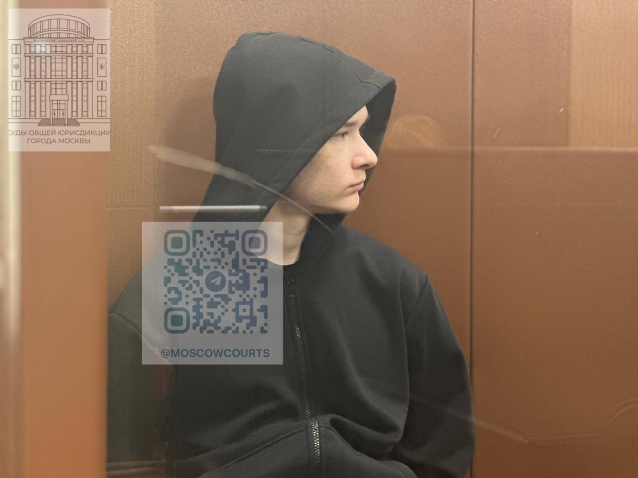 Столичный суд провозгласил приговор сыну российского актера по делу о мошенничестве в особо крупном размере Приговором Мещанского районного суда города Москвы Демчог Вильям Вадимович, признан виновным в совершении преступления, предусмотренного ч. 4 ст. 159 УК РФ, и назначено наказание в виде лишения свободы на срок 2 года, с отбыванием наказания в исправительной колонии общего режима. Судом прекращено рассмотрения гражданского иска в связи с отказом истца от иска. #мещанский2025