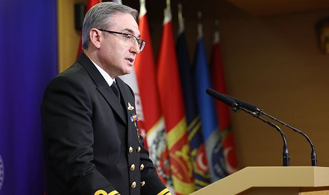 Представитель Министерства обороны Турции Зеки Актюрк объявил что завтра 49 сирийских курсантов начнут обучение в турецких военных академиях в рамках Меморандума о совместном обучении и консультациях подписанного 13 августа   В состав группы вошли 10 представителей армии 18 военно морских сил и 21 военно воздушных сил   Обучение направлено на повышение оборонных возможностей Сирии и укрепление сотрудничества в области безопасности   t me levant24 ru