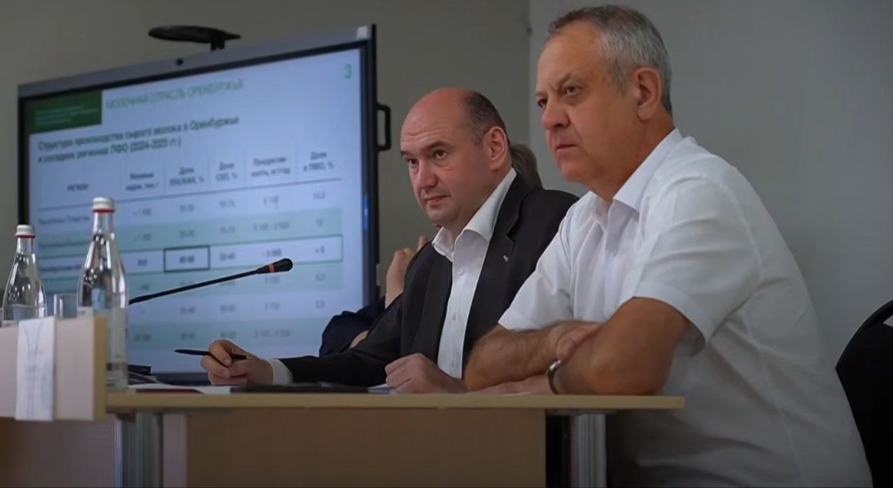 Евгений Солнцев заявил о готовности решать кадровые проблемы АПК Оренбуржья.  В 2025 году на поддержку фермерских хозяйств правительство направило 1,5 миллиарда рублей из регионального и федерального бюджетов. За последние пять лет в регионе построено и введено в эксплуатацию 10 современных молочных комплексов и ферм, закуплено более шести тысяч племенных нетелей.  — Вижу заинтересованность фермеров развиваться дальше. На сегодня есть нехватка кадров, но вопрос решаемый. Главное, что движемся в одном направлении: до 2030 года увеличить производство сельхозпродукции на четверть, — сказал врио губернатора.  Все подробности здесь