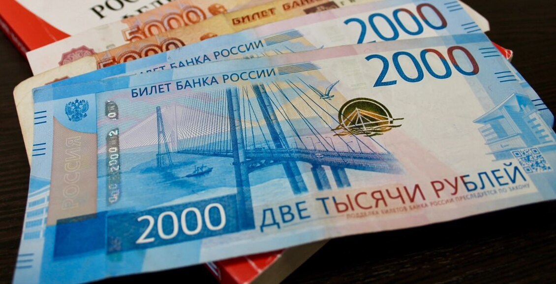 На Камчатке гендиректор фирмы украл из бюджета минимум 8,5 миллиона рублей Следственный комитет Камчатского края возбудил уголовное дело в отношении гендиректора одной из фирм. Его подозревают в хищении бюджетных средств, выделенных на дорожные работы в Петропавловске. Нажмите для подробностей -