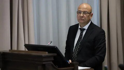 У мэра Волжского появился помощник - Станислав Данилов, вчера он был представлен на городской планёрке. Помогать он будет в сфере ЖКХ. Ранее Данилов руководил инспекцией Госжилнадзора по Волгоградской области. Вероятно он заменит Юрия Хонина, заместителя курирующего коммунальное хозяйство.