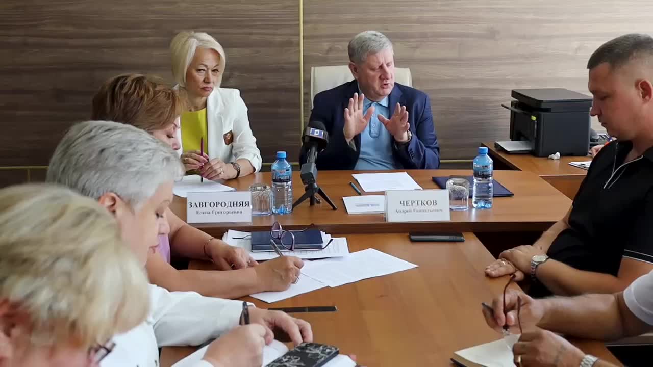 Глава Республики обсудил с коллективом Единого регионального фонда подготовку к отопительному сезону