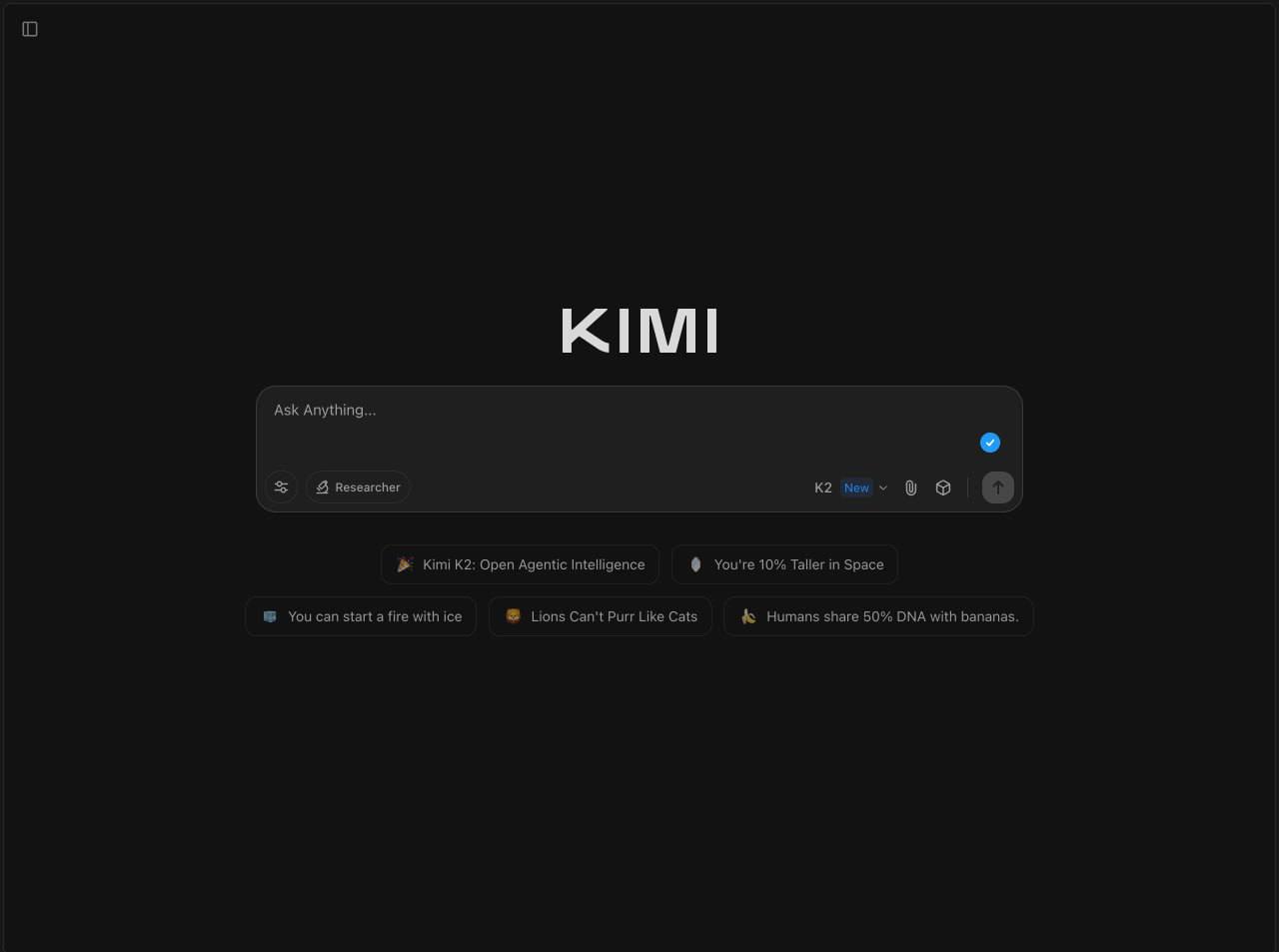 Вышла новая опенсорс-модель Kimi K2 с рекордом — целый 1 трлн параметров. Она одинаково уверенно пишет код, генерирует тексты и разбирается в аналитике. В задачах по программированию и математике Kimi K2 обошла даже Claude 4 и GPT-4.1, заняв топовые места в AIME 2025, LiveCodeBench v6 и GPQA-Diamond. Пока можно протестировать бесплатно. В ближайших обновлениях обещают добавить функции полноценного ИИ-агента. Тестируем здесь.