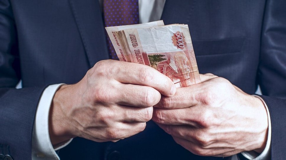 Доля заемных средств в капитале крупных и средних предприятий Ярославской области в 2024 году достигла 62,3%. Это выше среднего по России 52% и Центральному федеральному округу 57,1% . В Тверской и Тульской областях показатель еще выше — 63,5% и 65,5% соответственно. Самая высокая зависимость от кредитов — у компаний Ингушетии, Чечни и Дагестана. Еще больше новостей — в Telegram-канале «Ъ-Ярославль»