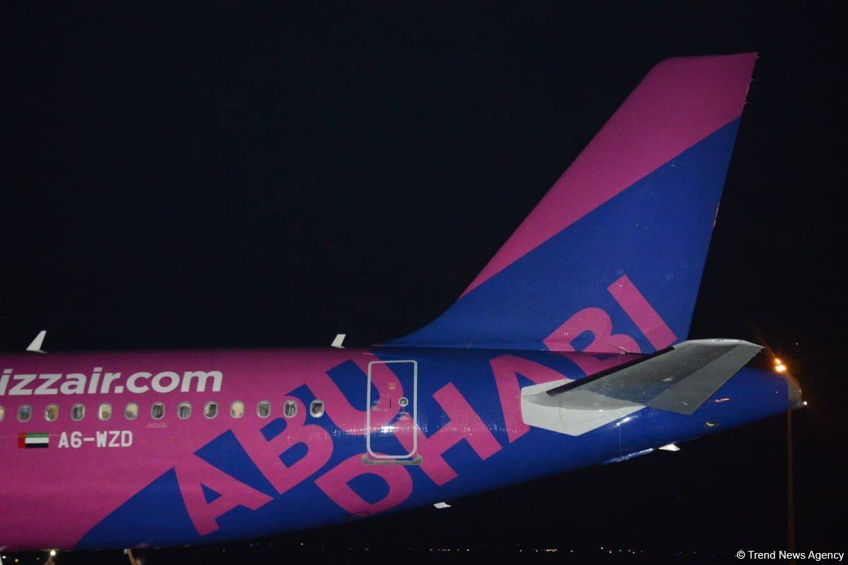 ‼  Wizz Air запускает рейсы из Габалы в Абу-Даби  Лоукостер Wizz Air запускает рейсы из Габалы в Абу-Даби, сообщает Trend.   По данным издания, полеты начнут выполняться с 19 июня, стоимость билетов начинается от 35 USD.