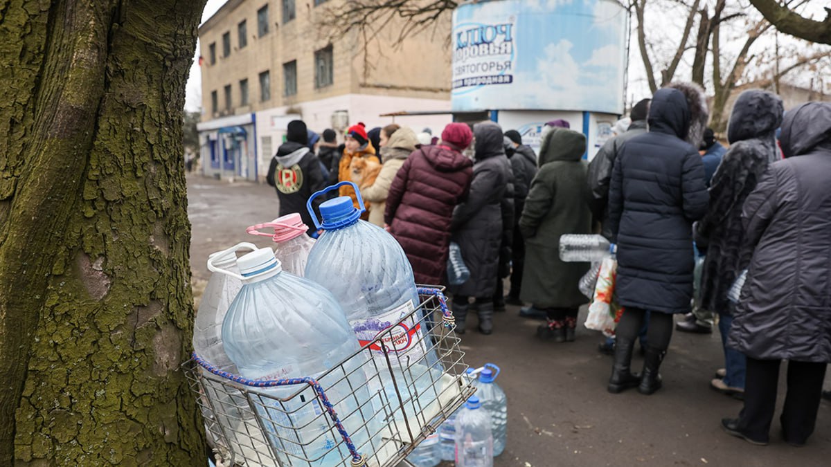 Оккупированная Донецкая область на грани эпидемий: воду дают раз в три дня на три часа      Донбасс стал полигоном экспериментов, а не "освобождением".