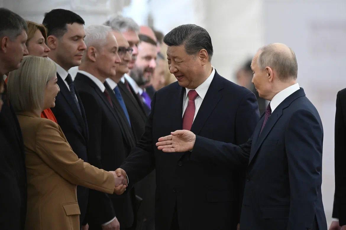 Приняла участие в российско-китайских переговорах Владимира Путина и Си Цзиньпина Благодаря поддержке глав государств и мощному импульсу, полученному на саммите БРИКС в Казани, сегодня был подписан План действий в области совместного кинопроизводства до 2030 года. Российско-китайский культурный диалог находится на беспрецедентно высоком уровне, что подтверждается успешной реализацией Годов культуры России – Китая. В этом году запланировано более 150 мероприятий в самых разных сферах, от гастролей Большого театра до Российско-Китайского библиотечного форума в Москве. Ключевыми событиями станут Фестиваль китайской культуры в рамках XI Санкт-Петербургского международного форума объединённых культур и выставка "Илья Репин" в Национальном музее Китая. Особое внимание уделяется теме общей истории и памяти о подвигах наших народов в борьбе с фашизмом и японскими захватчиками. Годы культуры проходят в год 80-летия Победы в Великой Отечественной войне и 80-летия Победы китайского народа в Войне сопротивления японским захватчикам, что отражается во всех совместных мероприятиях и проектах. Это важный вклад в сохранение исторической правды и противодействие попыткам её фальсификации.