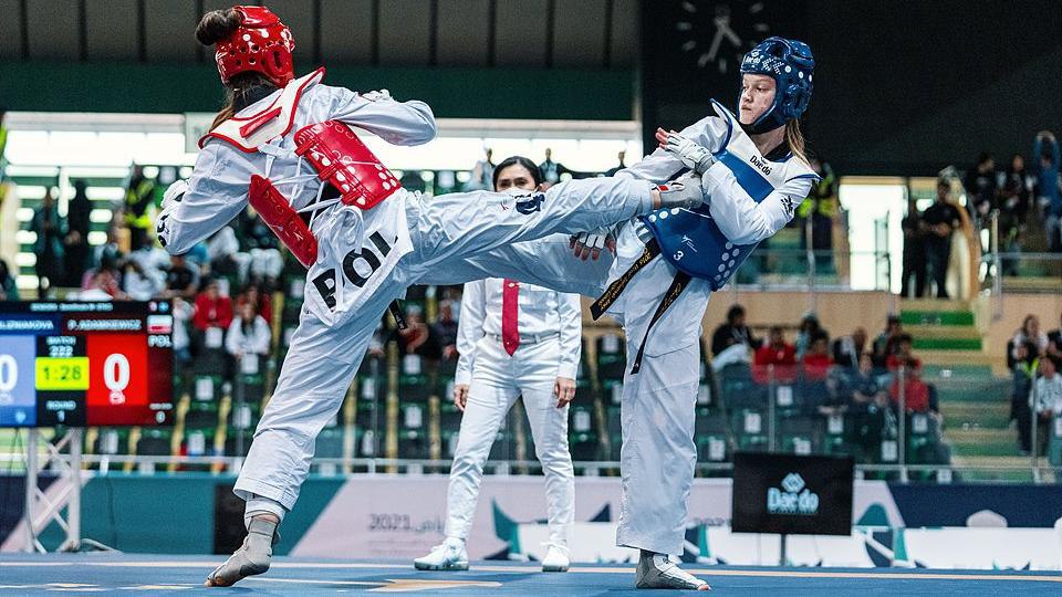 Челябинская спортсменка поедет на чемпионат мира по тхэквондо в Китай Маргарита Близнякова попала в сборную России Воспитанница СШОР Буревестник поборется за медали в весовой категории до 57 килограммов Она выступает под руководством Дмитрия Тарасова четыре раза брала золото на чемпионате России Чемпионат пройдет с 24 по 30 октября в Пекине Болеем за землячку Подписаться Прислать новость Подпишись на МАХ