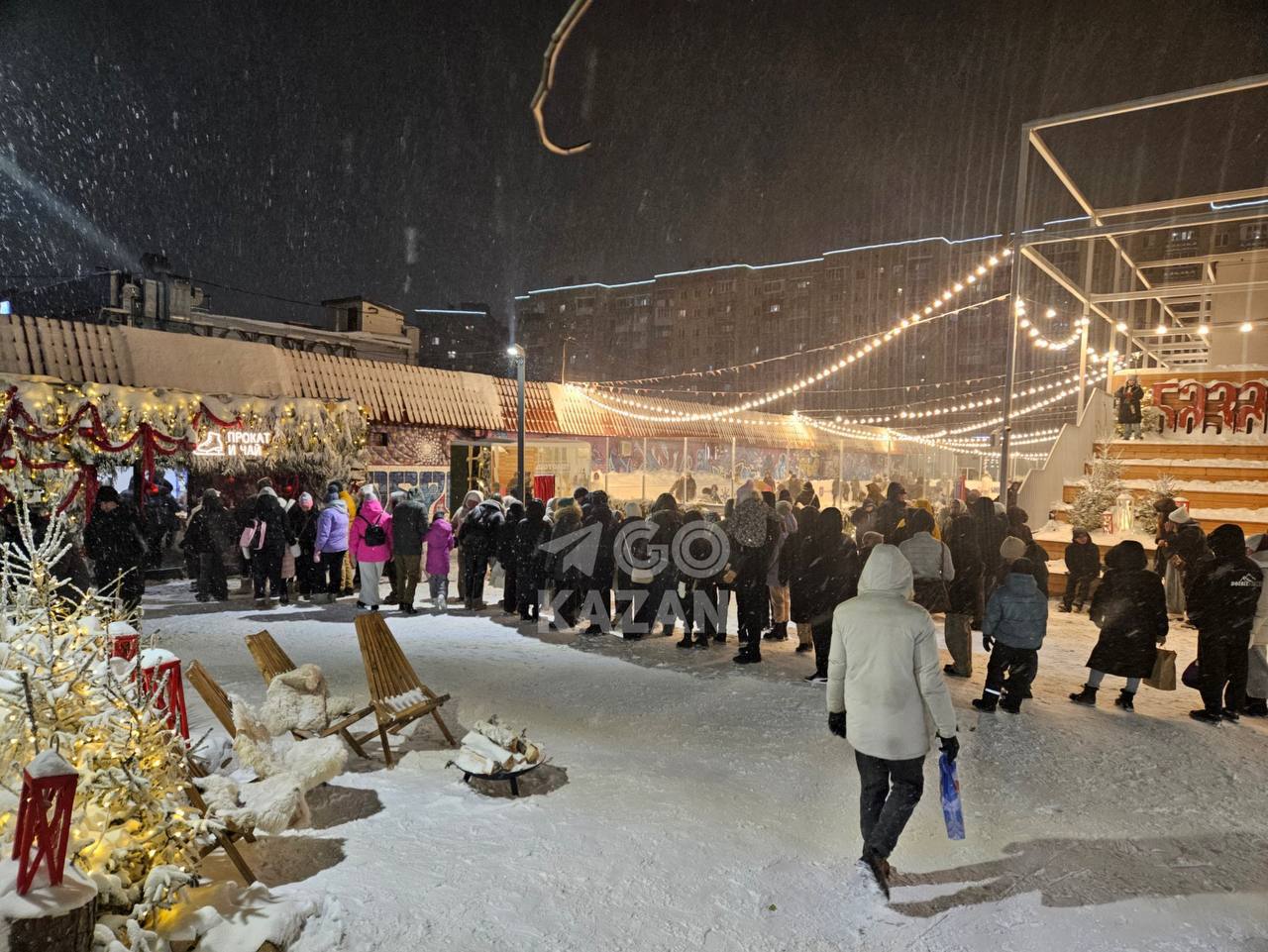 На Московском рынке устроят масленичные гулянья В воскресенье на Московском рынке развернётся настоящий масленичный двор Гостей ждут блины из печи частушки хороводы и зажигательные танцы под баян Начало праздника в 10 00 Приходите за атмосферой народных гуляний и горячими блинами Подписаться Новости Казани