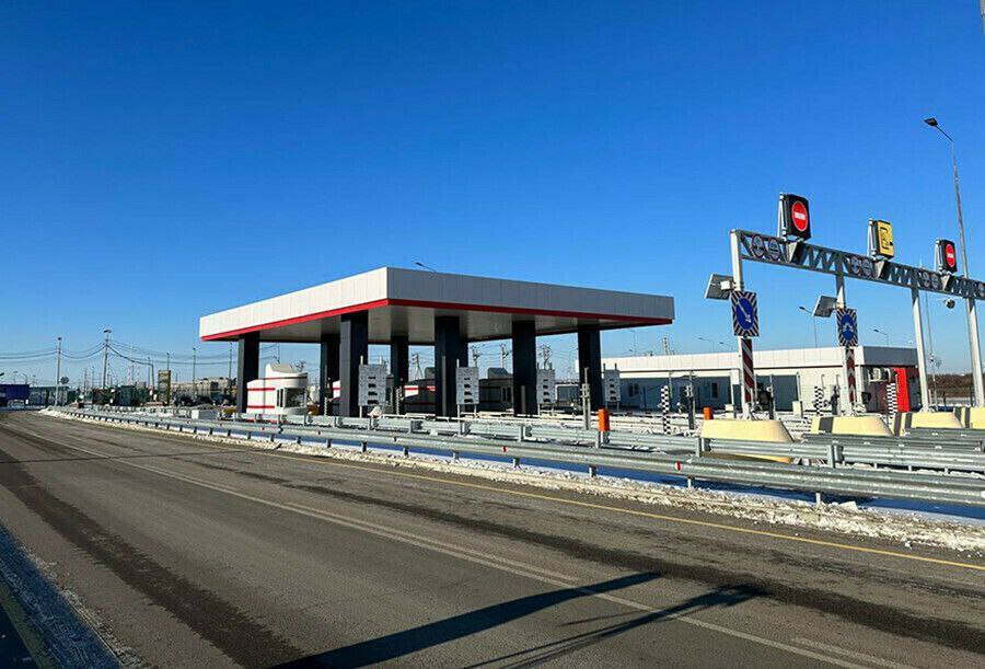 Работа международного моста Амур в новогодние праздники Координационный совет определил режим работы в праздничные дни автомобильного пункта пропуска Кани Курган  31 декабря 2025 года автобусное и грузовое сообщение по мосту будет работать до 15 00 время амурское 1 января 2026 года выходной 2 января 2026 года автомобильный пункт пропуска Кани Курган возобновит свою работу Рекомендуем планировать свою деятельность и путешествия с учётом графика работы пункта пропуска в новогодние праздничные дни Мост Амур