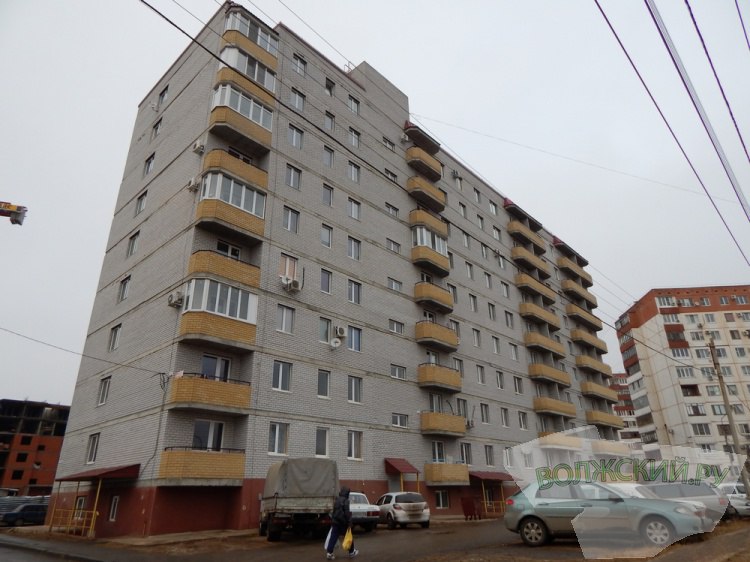 Почти две трети построенного в регионе жилья приходится на частный сектор Волгоградстат подсчитал объемы жилищного строительства в Волгоградской области в январе октября 2025 года Как сообщили Влжский ру в пресс службе территориального органа госстатистики всего за 10 месяцев в регионе было построено и сдано в эксплуатацию 903 4 тысячи м2 жилых домов Около половины 48 5 всех возведенных жилых площадей было сдано в Волгограде С января по октябрь в областном центре построили 437 8 тысячи м2 жилья Большую часть жилищного строительства в регионе занимают индивидуальные жилые дома Их было возведено 592 1 тысячи м2 или 65 5 Подробнее на Волжский ру   www volzsky ru index php wx 16 wx2 81786 ВолжскийРу волжский vlz