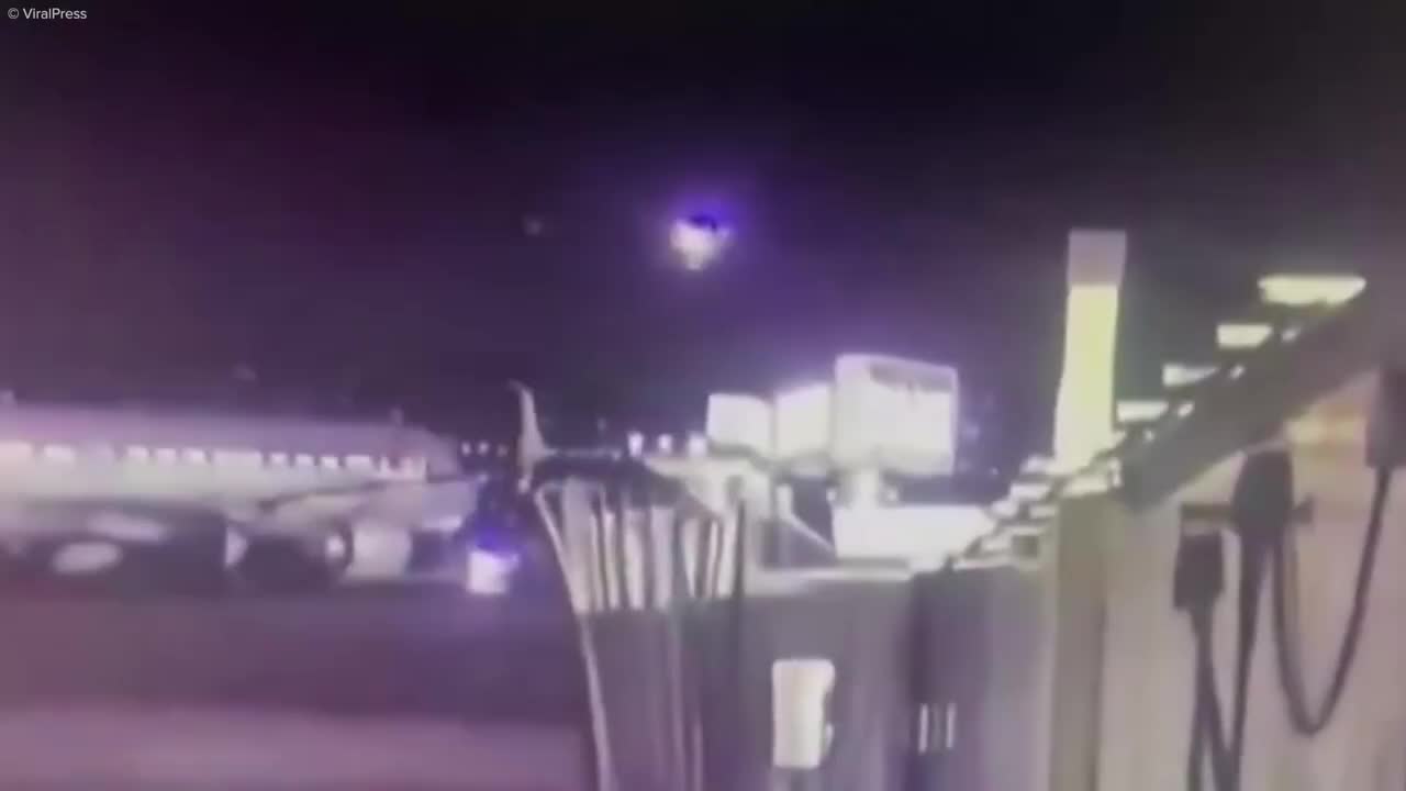 Причины катастрофы самолета с фигуристами в США: вертолетный маршрут и недостаток подготовки пилотов