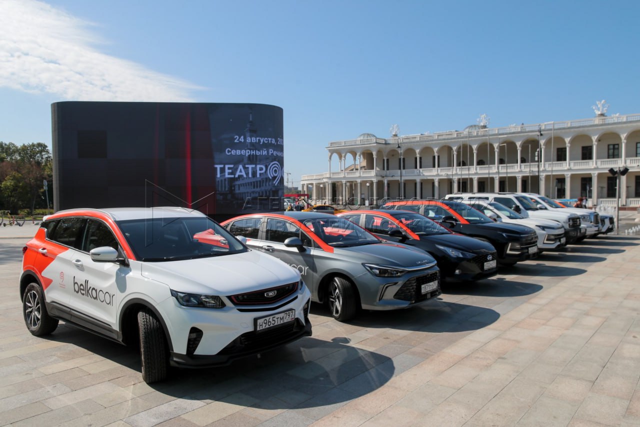 Мэрия Москвы выделит 450 млн рублей на закупку машин для такси и каршеринга И это только до конца 2025 года деньги предназначены на покрытие части затрат на покупку новых автомобилей сообщил Дептранс Для приёма заявок желающих выделено маленькое окошко с 26 по 30 ноября С этими субсидиями интересен такой вопрос а возвращать их нужно или нет А если нет то как решается вопрос кто их получит Все таки 450 млн рублей сумма немаленькая