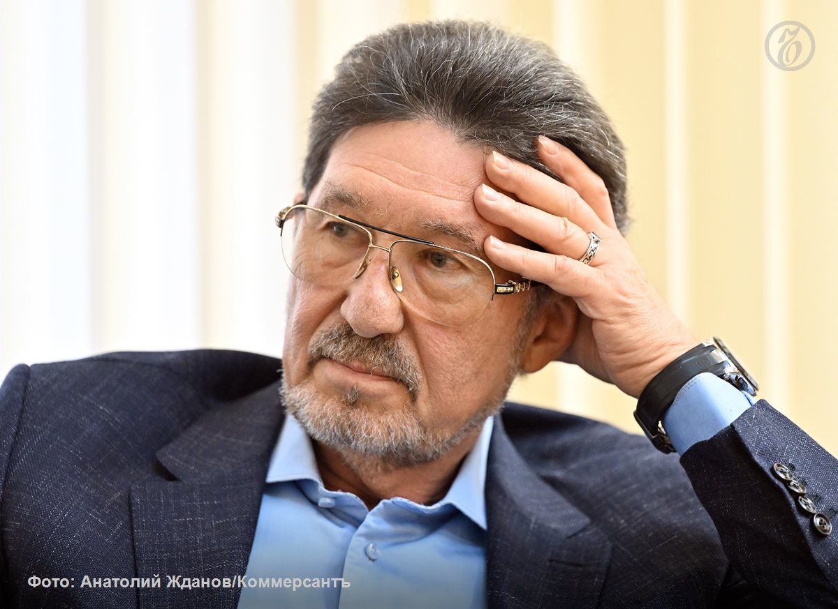 Производители бумажной упаковки должны будут поднимать цены Российский рынок гофрированной упаковки и картона столкнулся с существенным профицитом из за запуска большого количества новых мощностей с одновременным снижением спроса Отраслевые игроки будут вынуждены снижать темпы выпуска готовясь к ужесточению конкуренции и ценовой волатильности О том что привело к текущему кризису сложностях с оборудованием перспективных нишах и новых проектах Ъ рассказал председатель совета директоров СФТ Групп Анатолий Штейнберг Читайте интервью на сайте Ъ Ъузнал