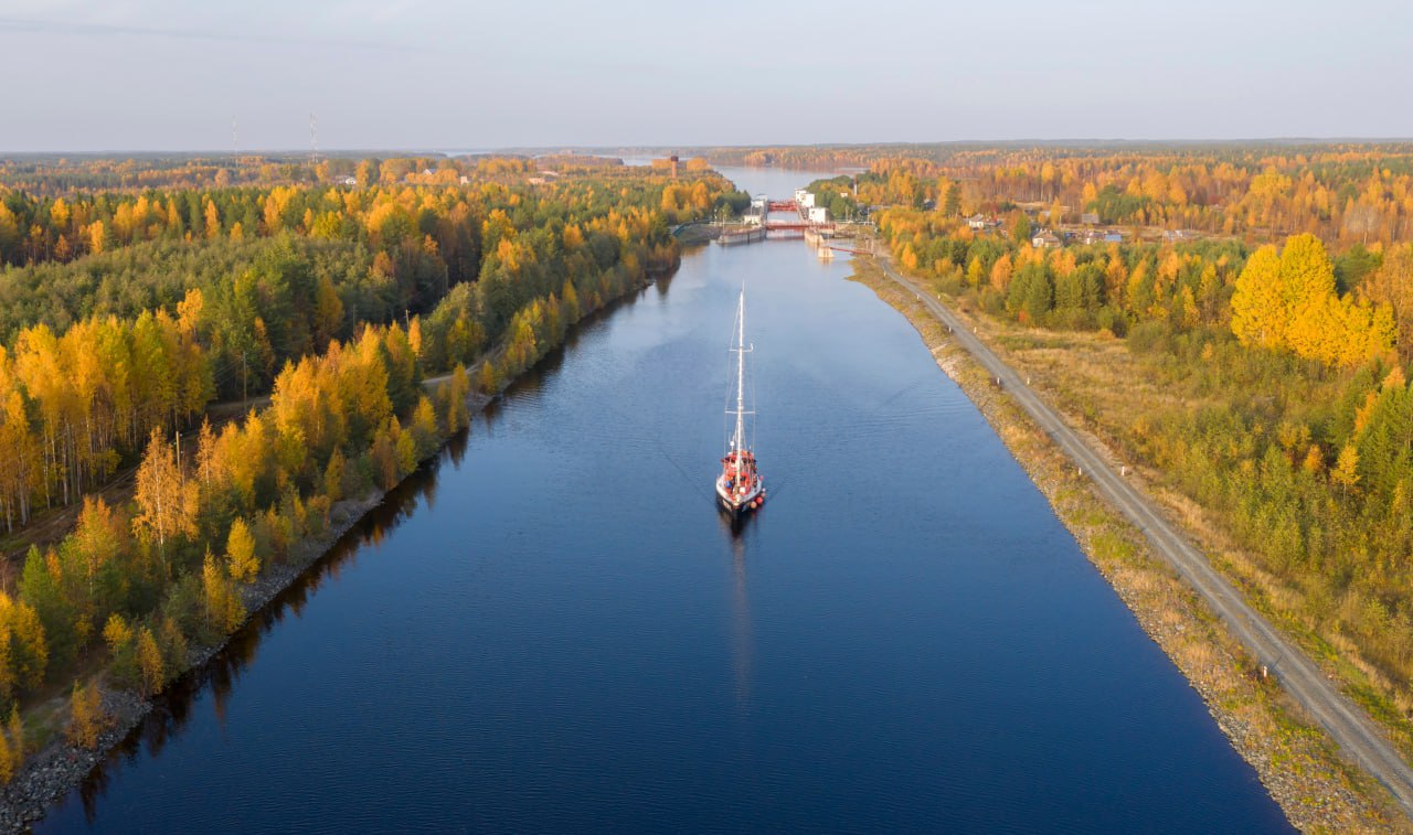 Правительство выделит более трети миллиарда рублей на реализацию инфраструктурных проектов в регионах Свыше 370 млн рублей будет выделено на продолжение и завершение строительства нескольких транспортных инфраструктурных объектов в различных регионах Финансирование из резервного фонда Правительства позволит до конца 2025 года Закончить реконструкцию Волховского шлюза на Волго Балтийском водном пути в Ленинградской области Полностью реконструировать плотину 23 на Беломорско Балтийском канале в Карелии Продолжить строительство и реконструкцию аэропорта Северный в Грозном К концу 2025 года его техническая готовность должна составить не менее 60 Подписаться на Правительство России в MAX