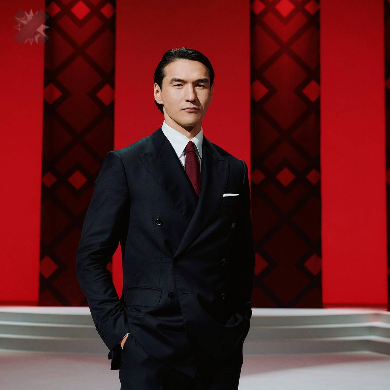 ЧБД В С Ё Комику Нурлану Сабурову на 50 лет запретили въезд в Россию Запрет начал действовать с 30 января Решение объясняют критикой властей а также проблемами с миграционным и налоговым законодательством Сообщается что ограничения носят долгосрочный характер и фактически закрывают артисту возможность въезда в страну на полвека ни за что наказали доигрался НМШ