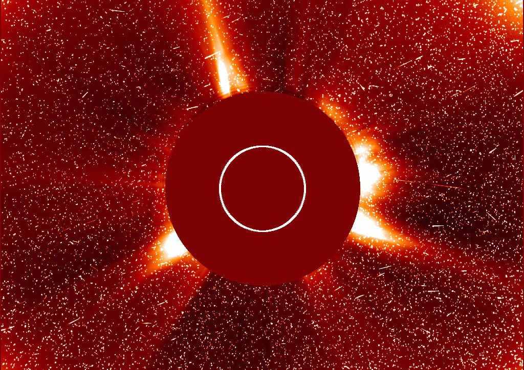 Буря столетия радиационный шторм после мощной вспышки на Солнце стал рекордным в XXI веке Это выше чем во вспышке X17 2 в 2003 году Это вообще необъяснимо достигнуто рекордное значение удивляются астрономы Плазма уже ударила по Земле Ученые уверены что атмосфера и магнитное поле планеты защитят землян однако предупреждают о начале магнитных бурь вплоть до G4 очень сильных Подписаться на РИА Новости