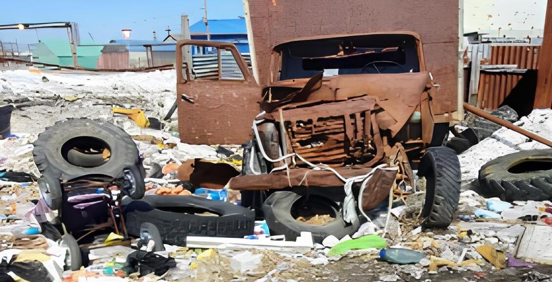 Власти Петропавловска выплатят два миллиона рублей за свалку в городе Арбитражный суд Камчатского края обязал администрацию Петропавловск-Камчатского городского округа выплатить более 1,7 миллиона рублей за загрязнение отходами землю у бухты Раковой. Нажмите для подробностей -