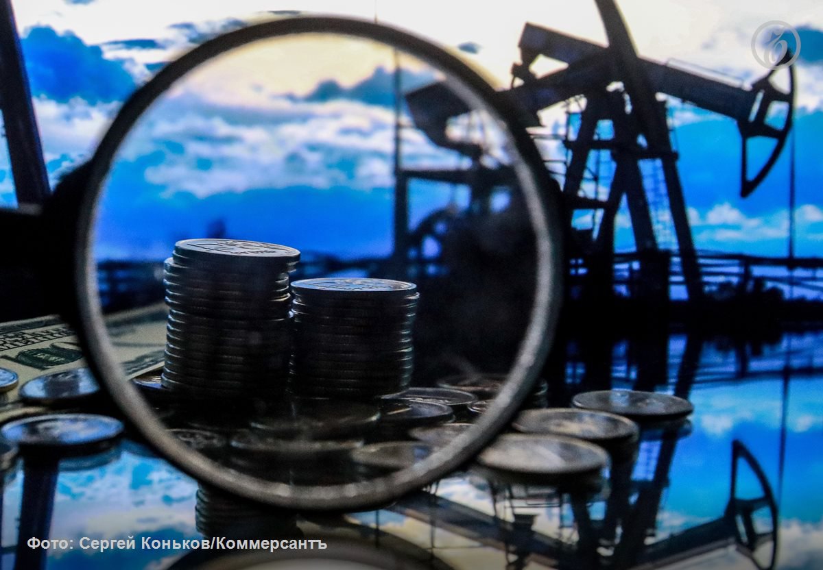 Правительство хочет сохранить возможность использовать котировки агентства Argus для расчета нефтяных налогов Соответствующие поправки подготовлены к закону по которому с 1 марта запрещается иностранным компаниям формировать ценовые индексы По словам источника Ъ внести изменения на рассмотрение в Госдуму поручил премьер Михаил Мишустин Котировки международного агентства Argus используются в России в том числе для расчета налогов на добычу полезных ископаемых а также топливного демпфера Российскими индикаторами могут быть недовольны крупные нефтекомпании Ъузнал