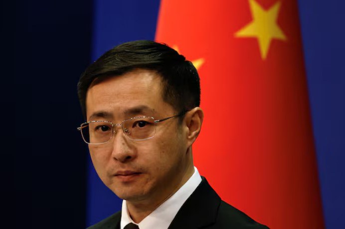 Китай раскритиковал план США по созданию торгового блока по критически важным полезным ископаемым Китай выступает против любой страны подрывающей международный экономический и торговый порядок посредством правил устанавливаемых небольшими группами заявило Министерство иностранных дел Китая после того как Соединенные Штаты обнародовали планы по созданию преференциального торгового блока союзников по критически важным полезным ископаемым Поддержание открытой инклюзивной и взаимовыгодной международной торговой среды отвечает общим интересам всех стран заявил представитель министерства Линь Цзянь на регулярном брифинге для прессы Источник Reuters chinastocksnet Если полезно поставьте лайк Китай Навигация по каналам  Акции  Облигации  Китай  Трейдинг  Новости  Клуб