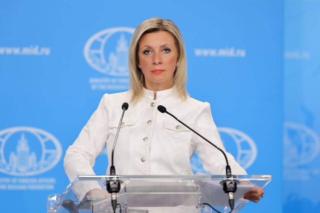 Россия рассчитывает что Армения и Азербайджан предпримут практические шаги для скорейшего согласования места и сроков следующей встречи в формате 3 3 Как сообщает корреспондент Арменпресс об этом заявила официальный представитель МИД России Мария Захарова на еженедельном брифинге