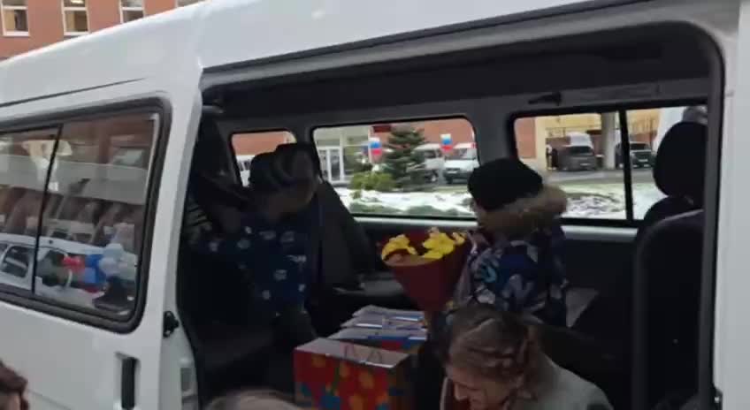 В Ленобласти многодетным семьям вручили микроавтобусы и анонсировали новые меры поддержки